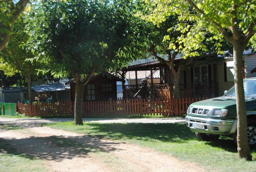 Camping Organya Ξενοδοχείο Εξωτερικό φωτογραφία